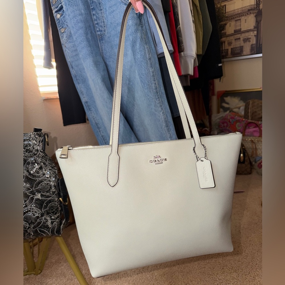 Coach Light Sage Tote Bag NWT Leather Minimalist Work Bag Laptop Tote 🤍✨